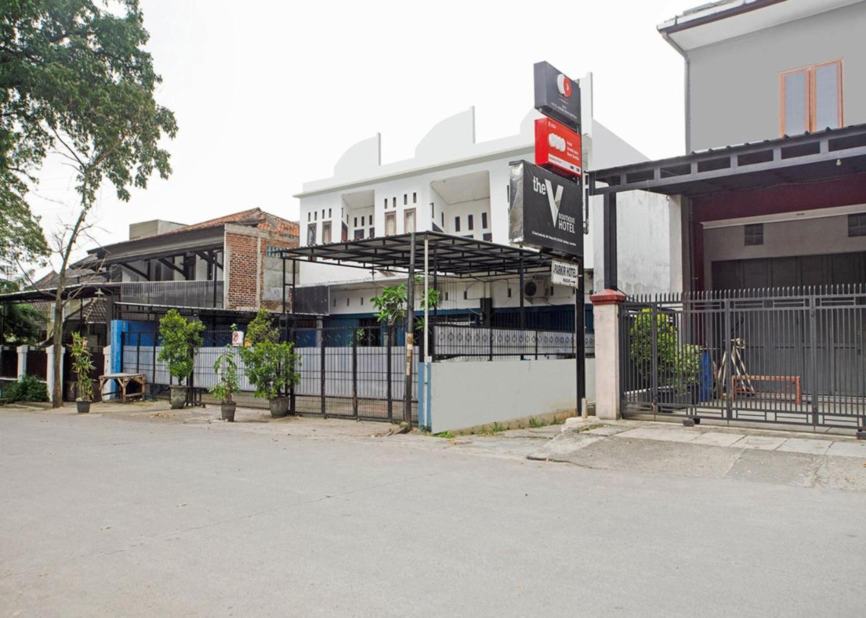 Oyo 2554 Hotel Arimbi Lama Dewi Sartika باندونج المظهر الخارجي الصورة