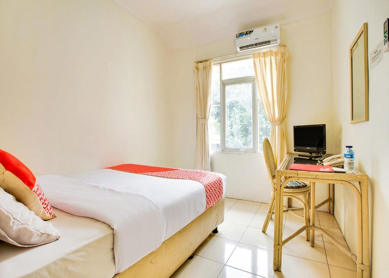 Oyo 2554 Hotel Arimbi Lama Dewi Sartika باندونج المظهر الخارجي الصورة